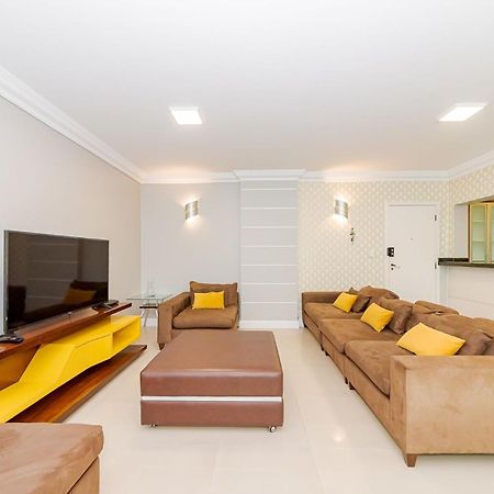 Apto Amplo 1Suite Mais 2Quartos - Quadra Mar 50M Da Praia - Somente Familiares Balneario Camboriu Dış mekan fotoğraf