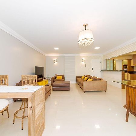Apto Amplo 1Suite Mais 2Quartos - Quadra Mar 50M Da Praia - Somente Familiares Balneario Camboriu Dış mekan fotoğraf