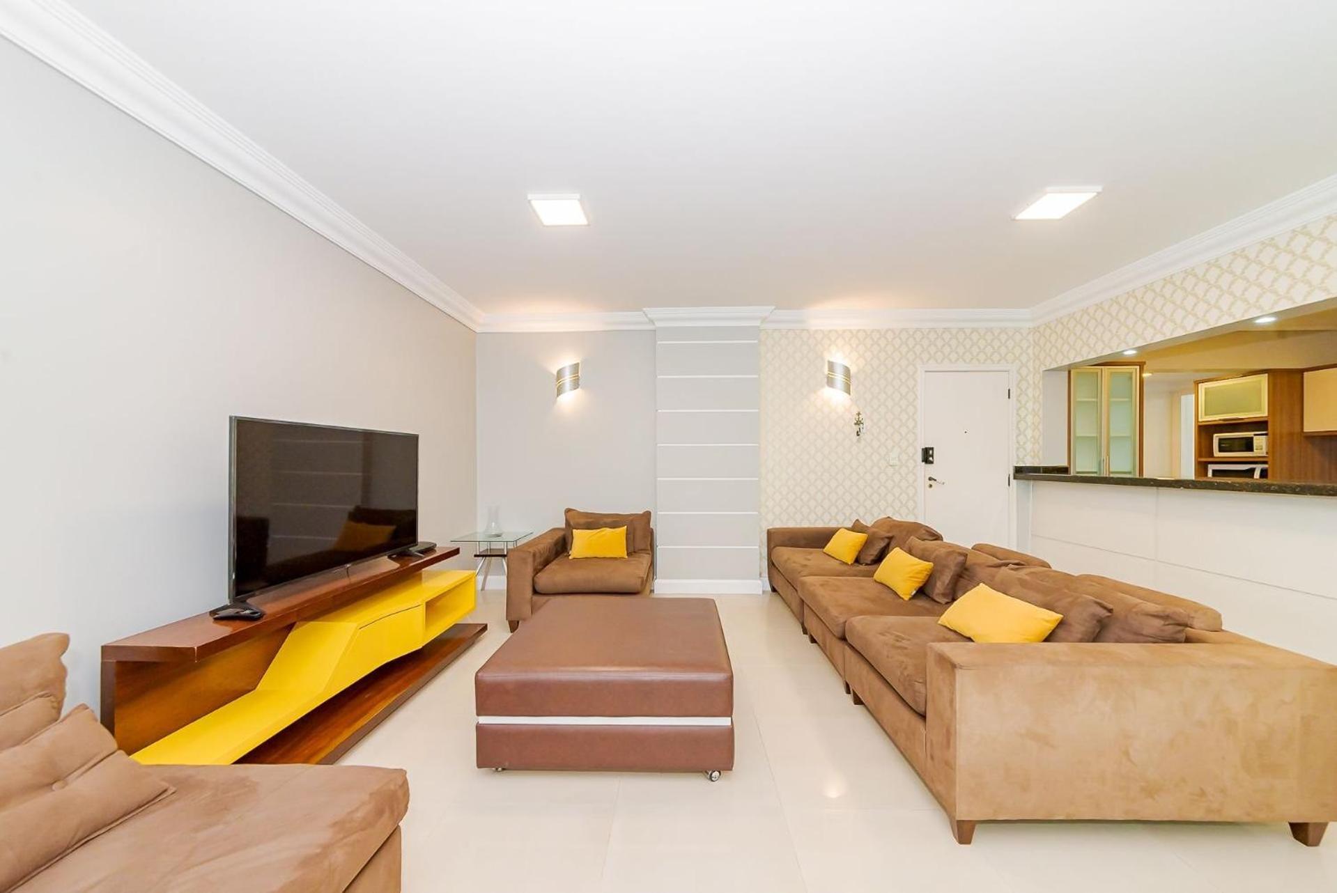 Apto Amplo 1Suite Mais 2Quartos - Quadra Mar 50M Da Praia - Somente Familiares Balneario Camboriu Dış mekan fotoğraf
