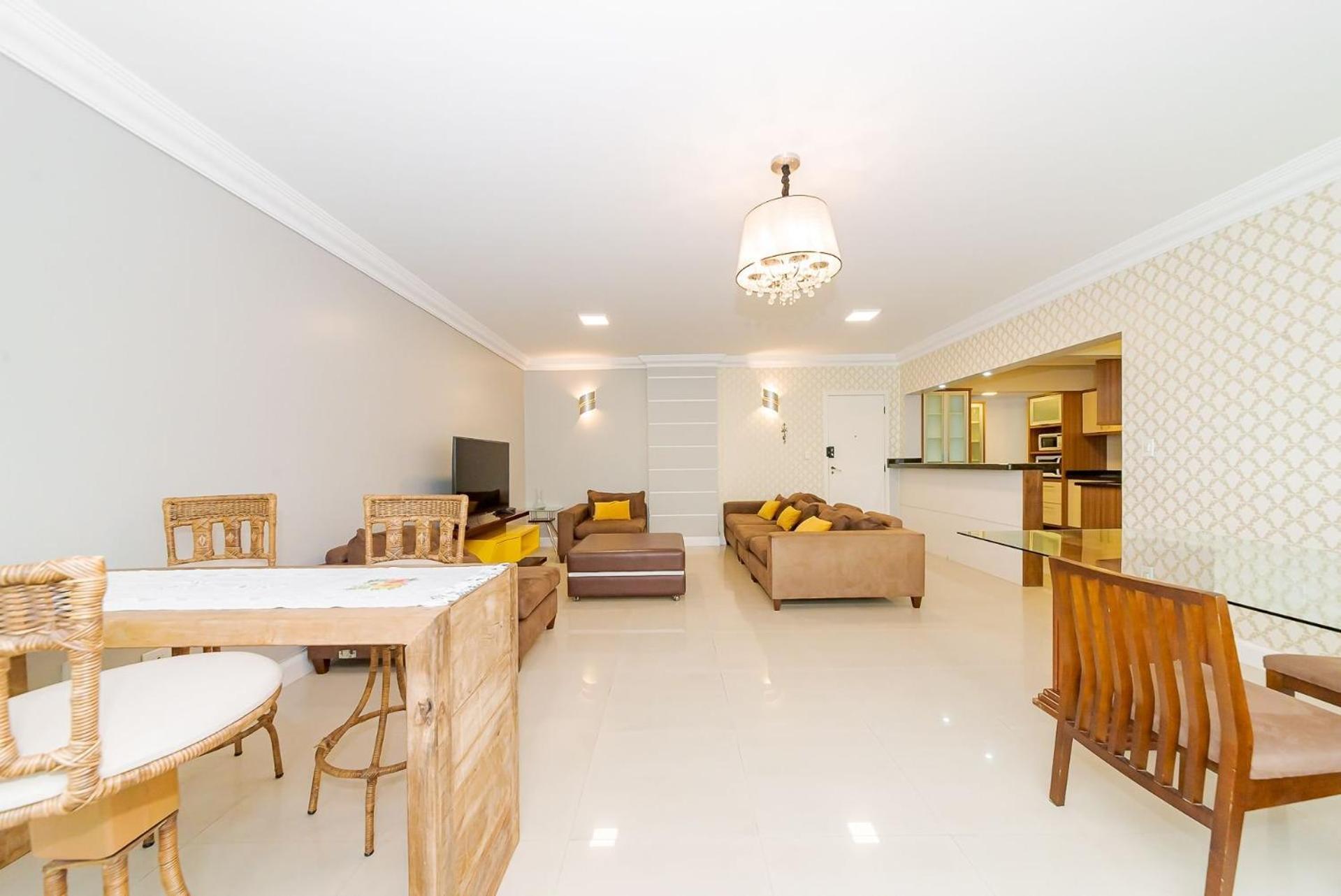 Apto Amplo 1Suite Mais 2Quartos - Quadra Mar 50M Da Praia - Somente Familiares Balneario Camboriu Dış mekan fotoğraf