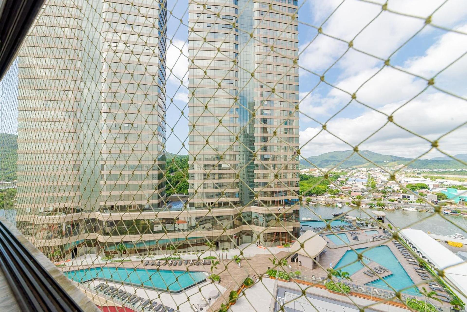 Apto Amplo 1Suite Mais 2Quartos - Quadra Mar 50M Da Praia - Somente Familiares Balneario Camboriu Dış mekan fotoğraf