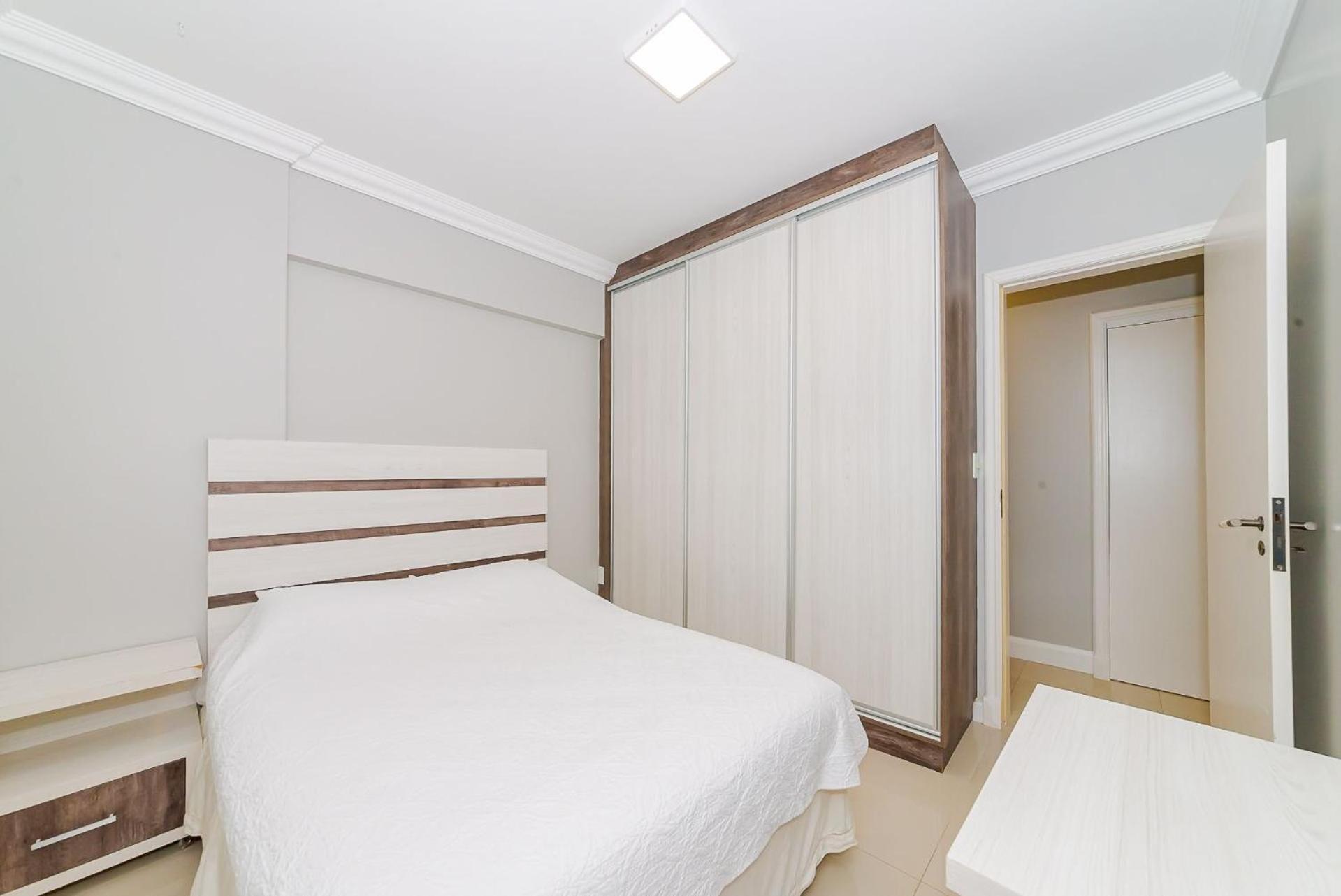 Apto Amplo 1Suite Mais 2Quartos - Quadra Mar 50M Da Praia - Somente Familiares Balneario Camboriu Dış mekan fotoğraf