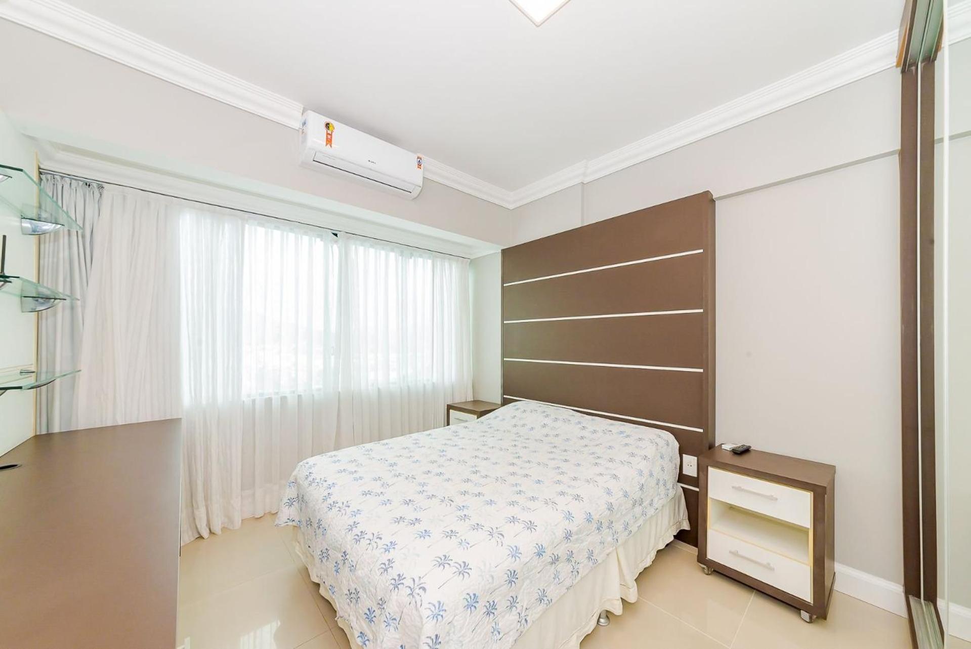 Apto Amplo 1Suite Mais 2Quartos - Quadra Mar 50M Da Praia - Somente Familiares Balneario Camboriu Dış mekan fotoğraf