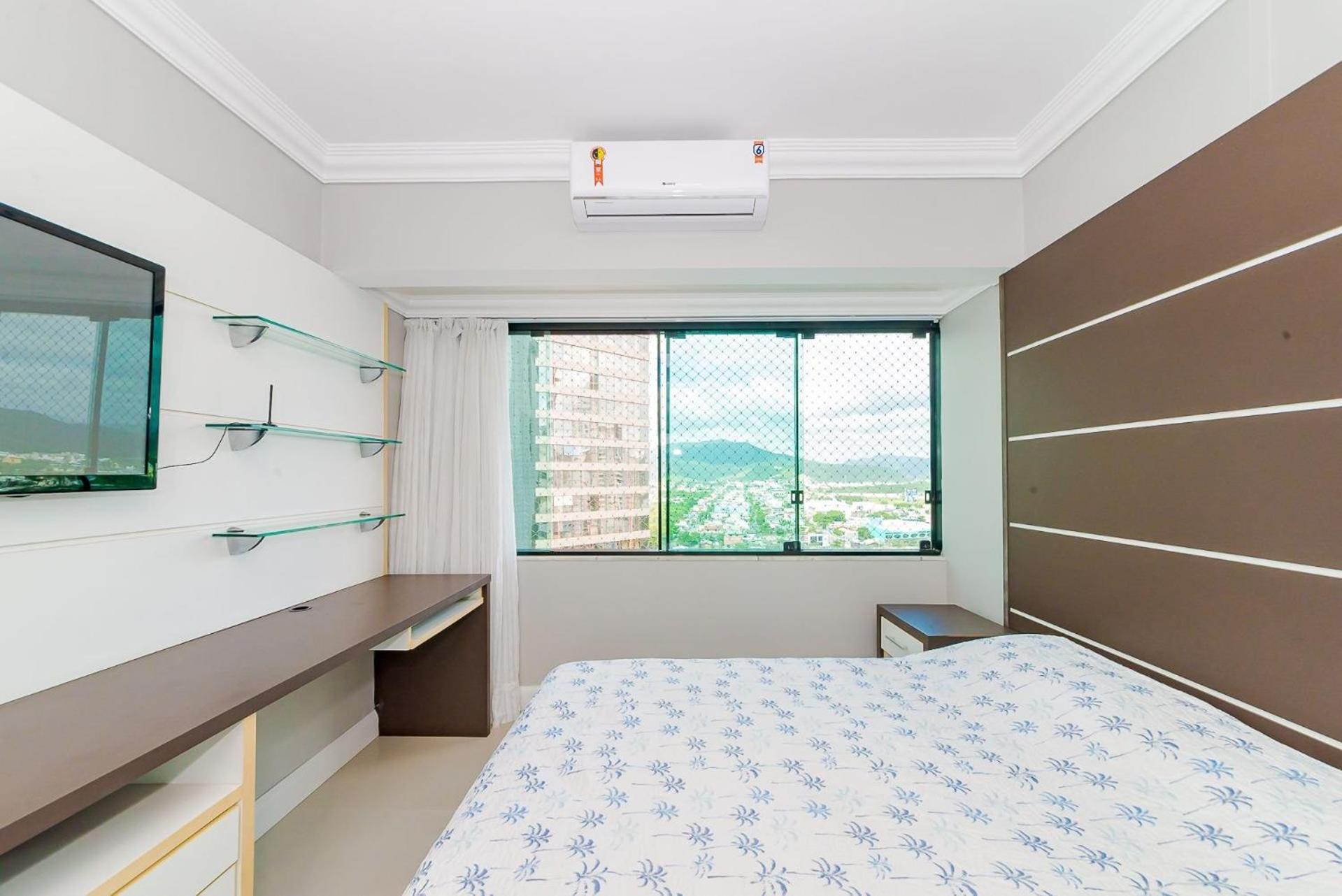 Apto Amplo 1Suite Mais 2Quartos - Quadra Mar 50M Da Praia - Somente Familiares Balneario Camboriu Dış mekan fotoğraf